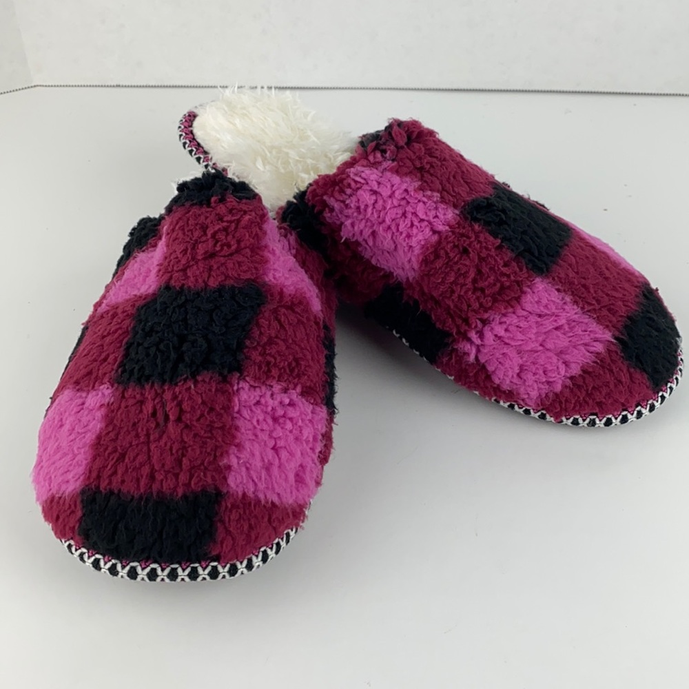 Size 11 Pink Plaid MUK LUKS Faux Shearling Scuff Slippers